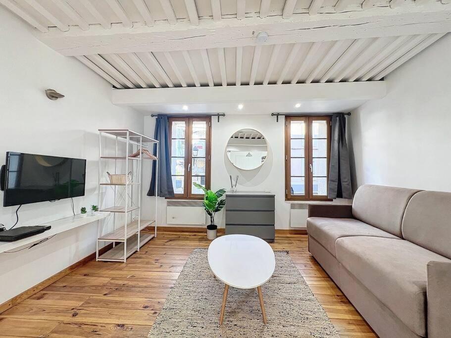 Isle-sur-la-sorgue Apartment *